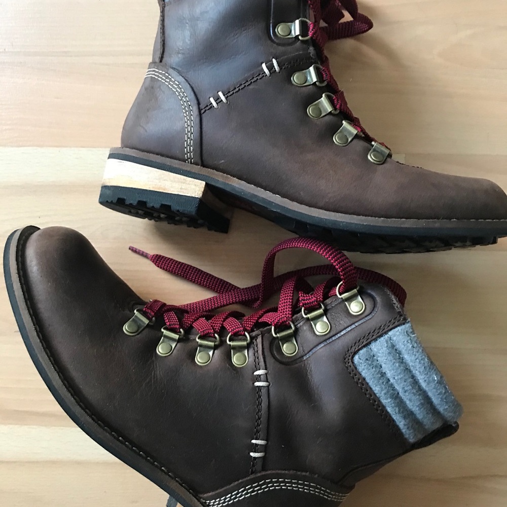 Kodak woman’s waterproof insulated boots size 5us